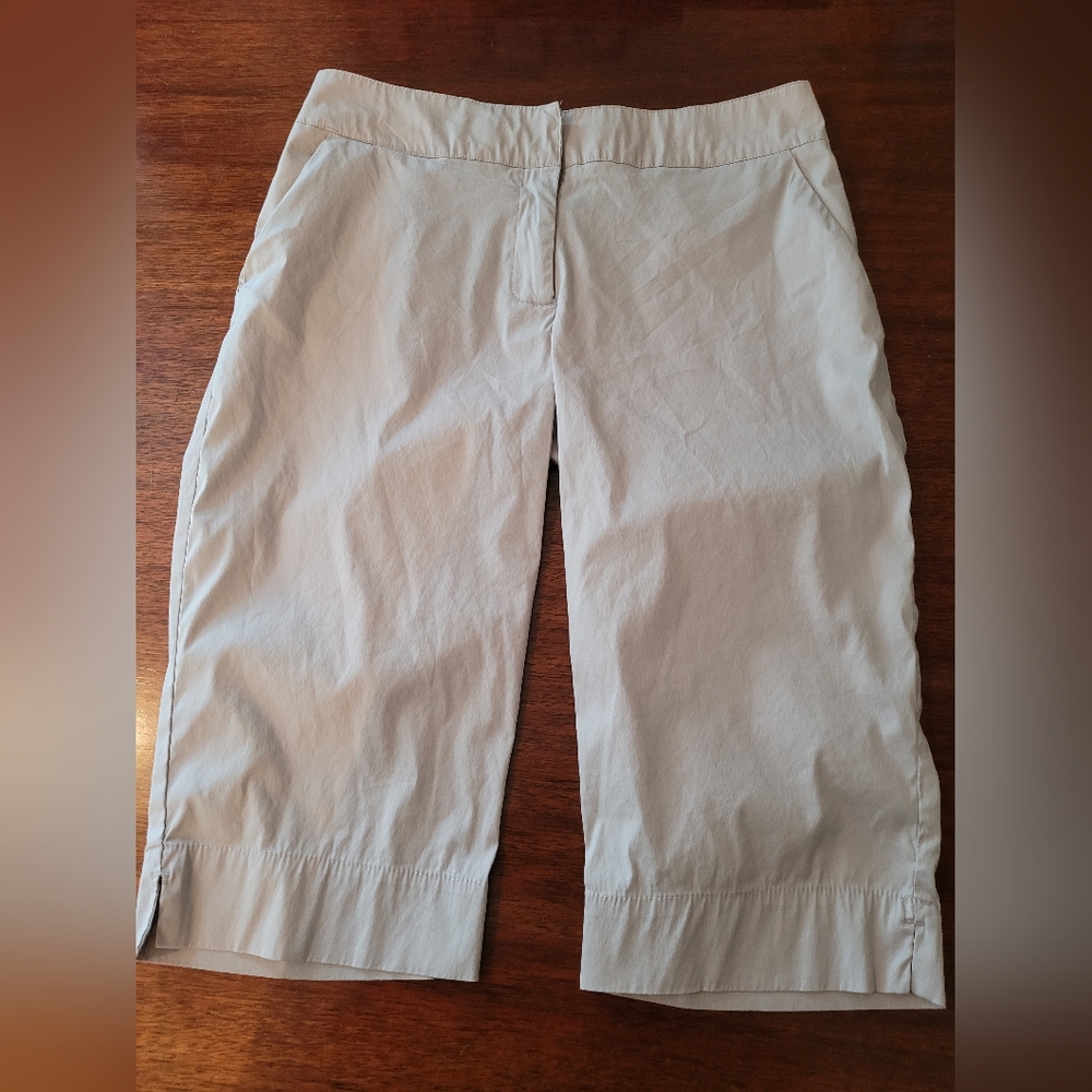 Iconic womans capri. Size 6
